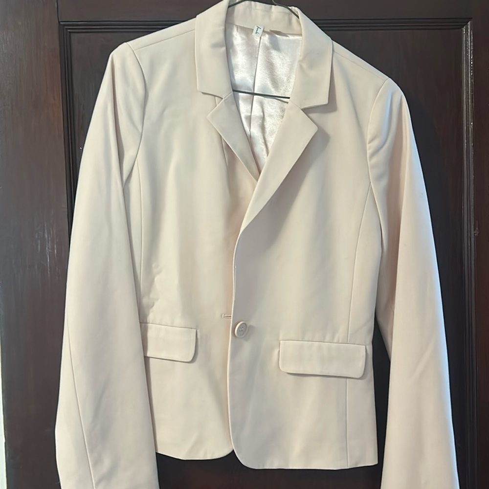 Frenchi cream color blazer